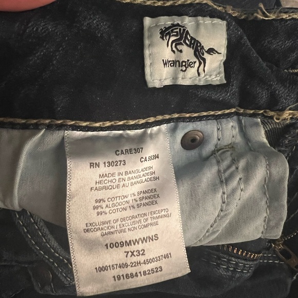 Wrangler Jeans - Picture 4 of 5